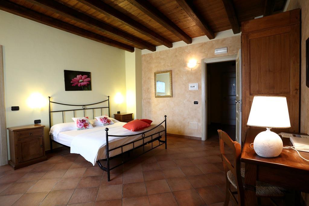 Agriturismo Creta Rossa Torre di Ruggiero Dış mekan fotoğraf